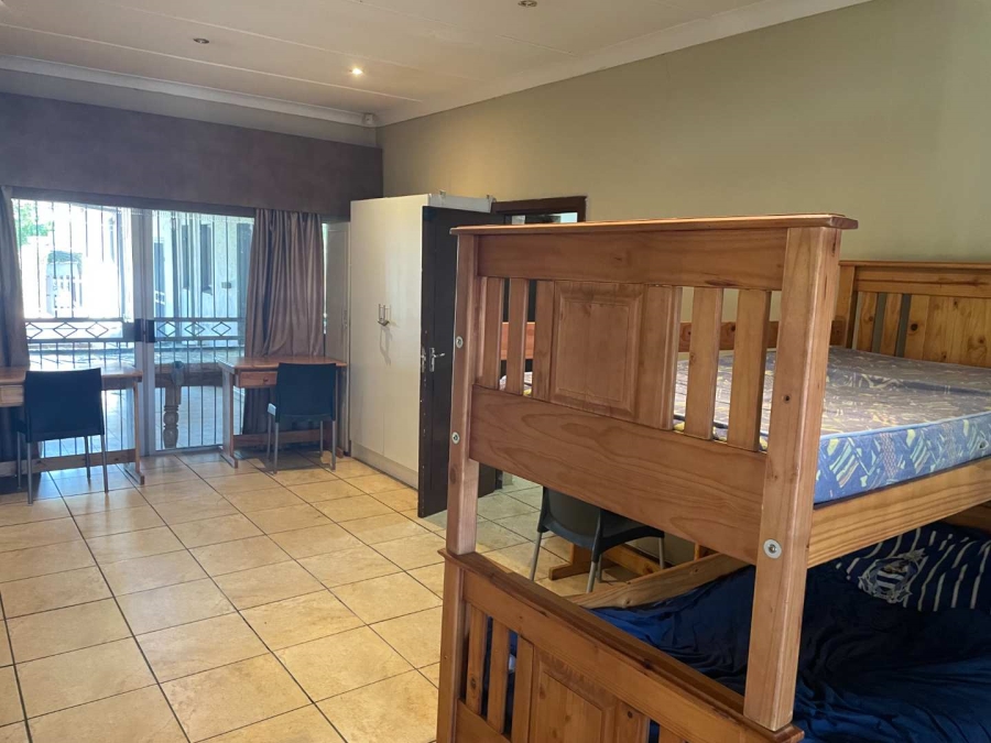 6 Bedroom Property for Sale in Park West Free State